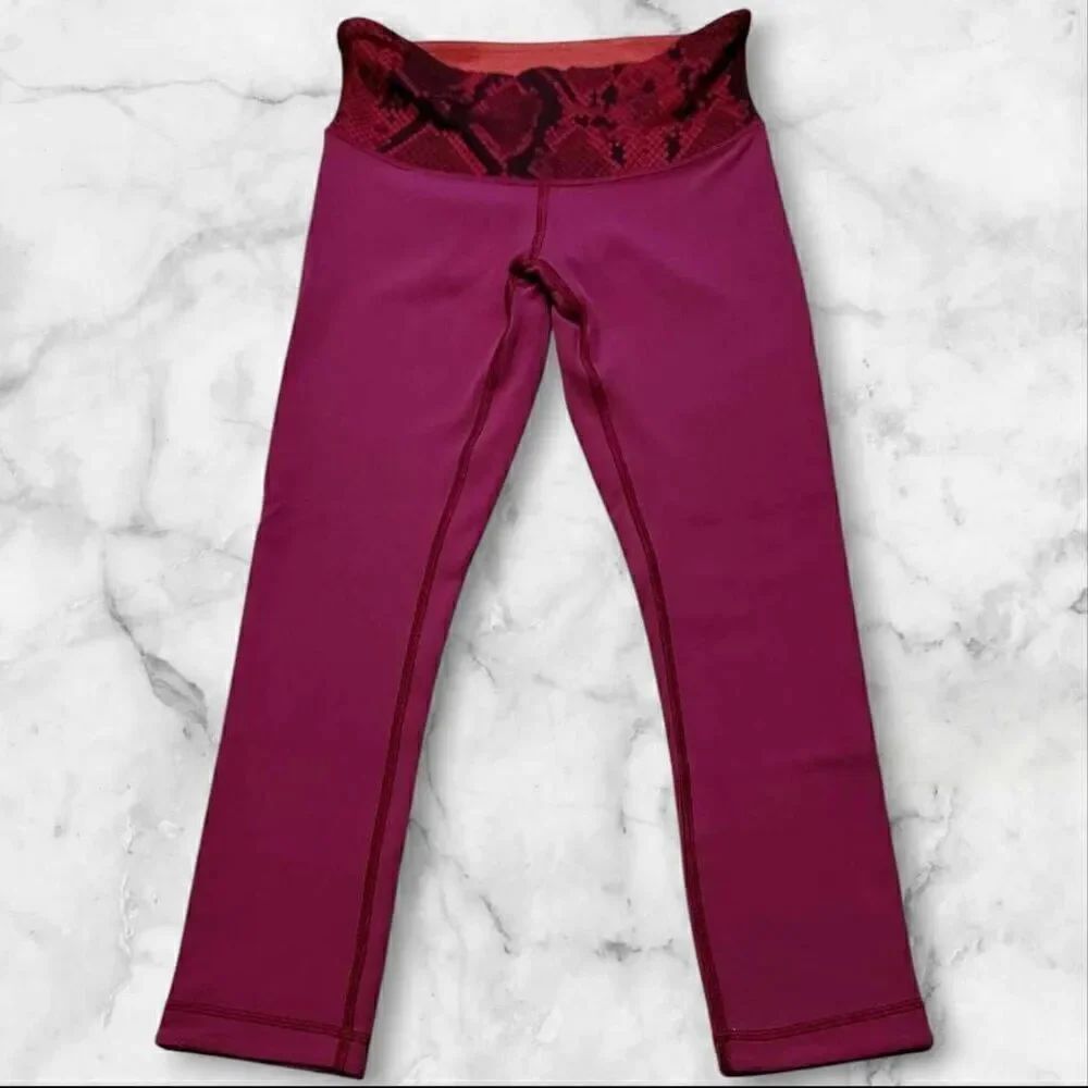 Lululemon Size 2 Wunder Under Reversible 23"